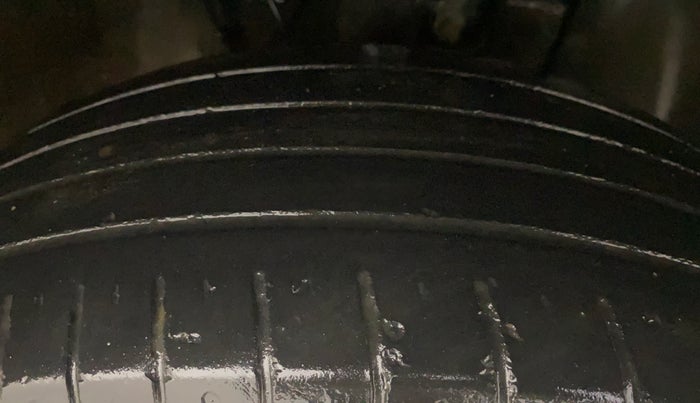 2023 Hyundai VENUE SX 1.2 KNIGHT EDITION, Petrol, Manual, 61,051 km, Right Front Tyre Tread