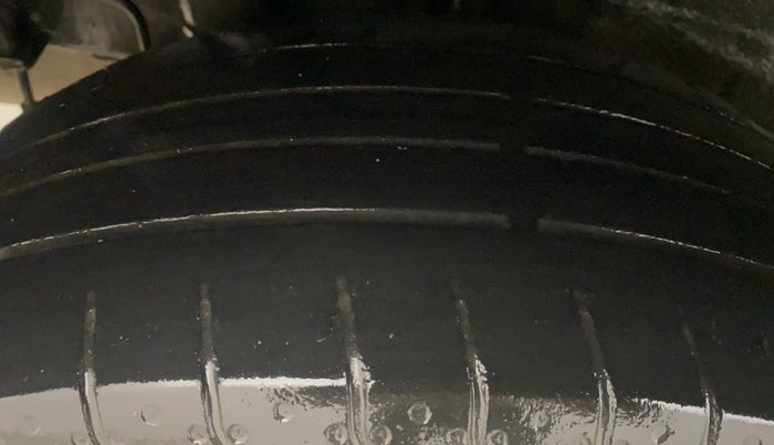 2023 Hyundai VENUE SX 1.2 KNIGHT EDITION, Petrol, Manual, 61,051 km, Right Rear Tyre Tread