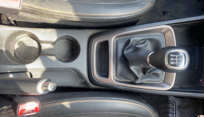 2023 Hyundai VENUE SX 1.2 KNIGHT EDITION, Petrol, Manual, 61,051 km, Gear Lever