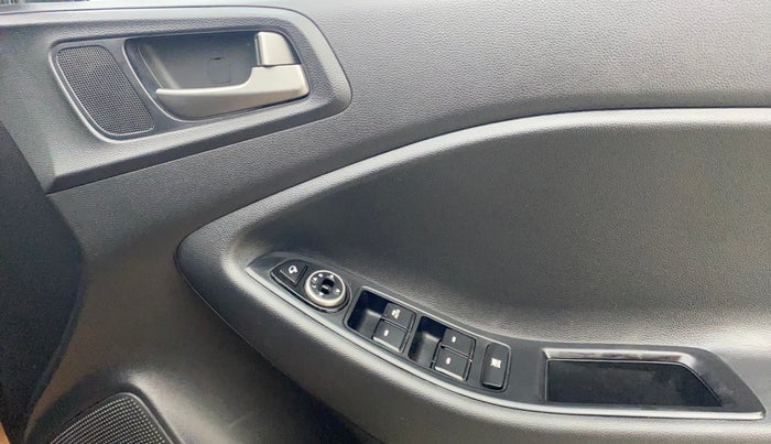 2016 Hyundai i20 Active 1.2 SX, Petrol, Manual, 41,326 km, Driver Side Door Panels Control