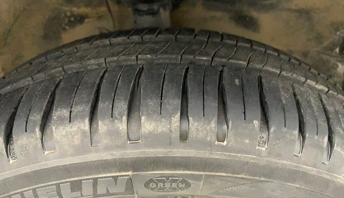 2012 Maruti Wagon R 1.0 VXI, Petrol, Manual, 63,458 km, Right Front Tyre Tread
