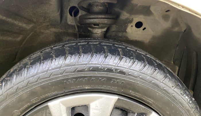 2014 Maruti Wagon R 1.0 VXI, Petrol, Manual, 55,818 km, Right Front Tyre Tread