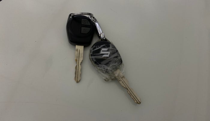 2014 Maruti Wagon R 1.0 VXI, Petrol, Manual, 55,818 km, Key Close Up