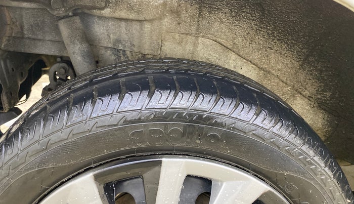 2014 Maruti Wagon R 1.0 VXI, Petrol, Manual, 55,818 km, Right Rear Tyre Tread