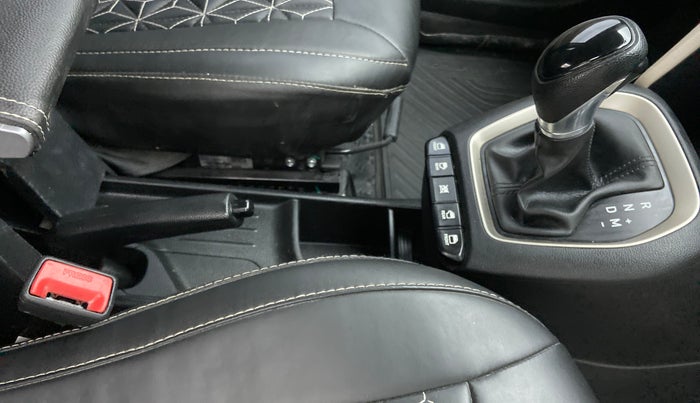 2021 Hyundai NEW SANTRO SPORTZ AMT, Petrol, Automatic, 31,784 km, Gear Lever