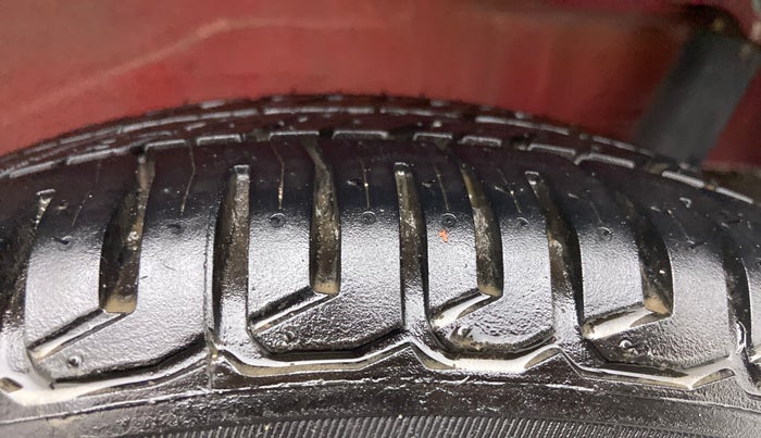 2016 Maruti Wagon R 1.0 VXI, Petrol, Manual, 14,876 km, Left Rear Tyre Tread
