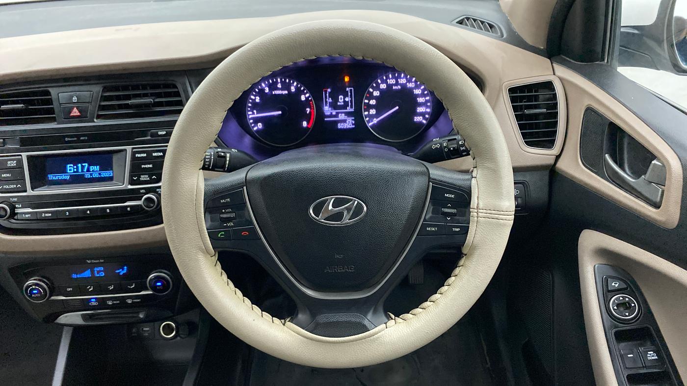2016 Hyundai Elite i20 SPORTZ 1.2, Petrol, Manual, 60,574 km, Steering Wheel Close Up