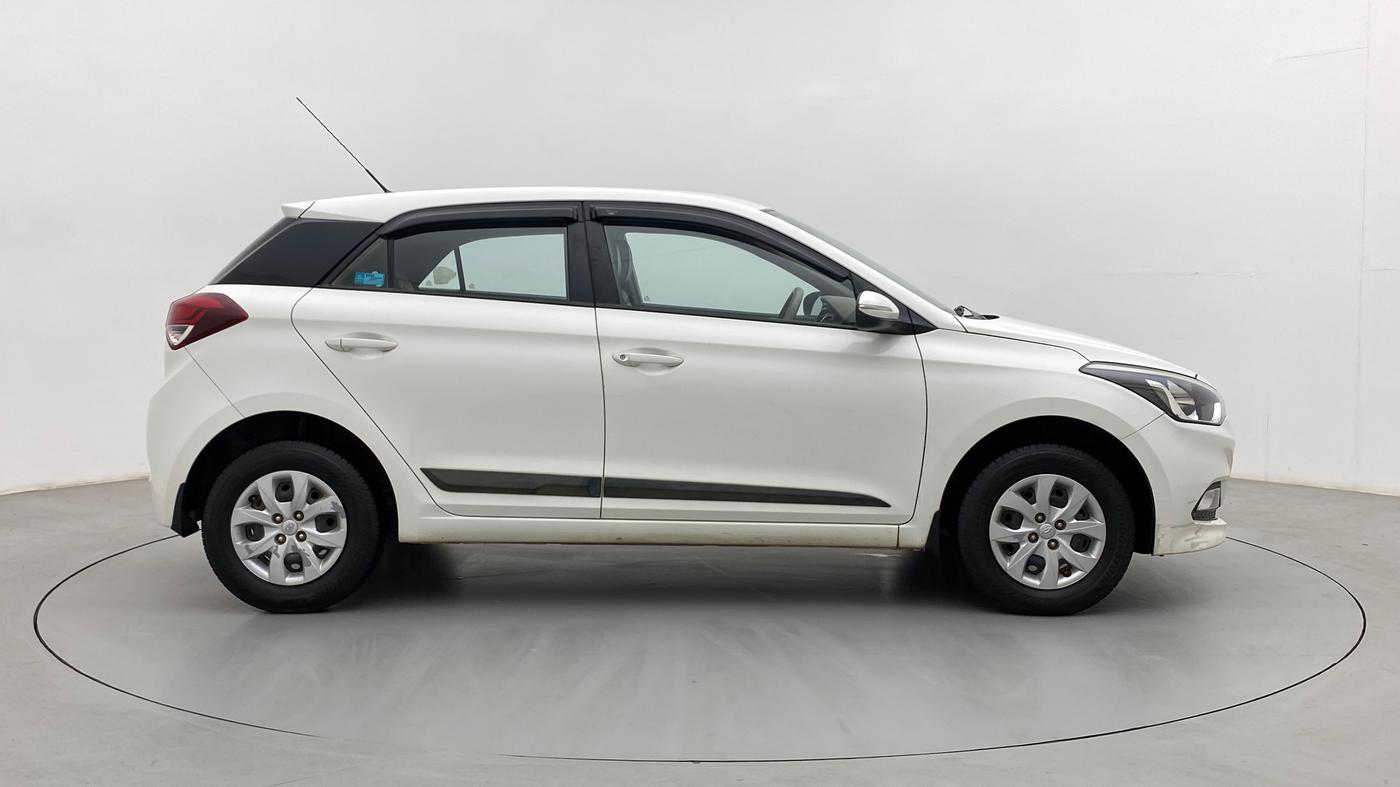 2016 Hyundai Elite i20 SPORTZ 1.2, Petrol, Manual, 60,574 km, Right Side View
