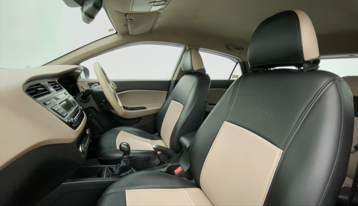2016 Hyundai Elite i20 SPORTZ 1.2, Petrol, Manual, 60,574 km, Right Side Front Door Cabin