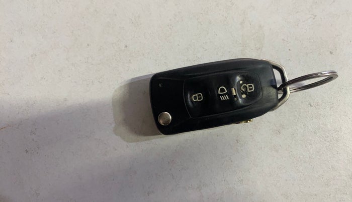 2017 Tata Tiago XZA PETROL, Petrol, Automatic, 67,674 km, Key Close Up