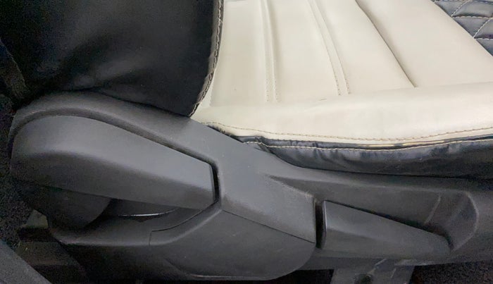 2022 Nissan MAGNITE XV MT, Petrol, Manual, 36,034 km, Driver Side Adjustment Panel