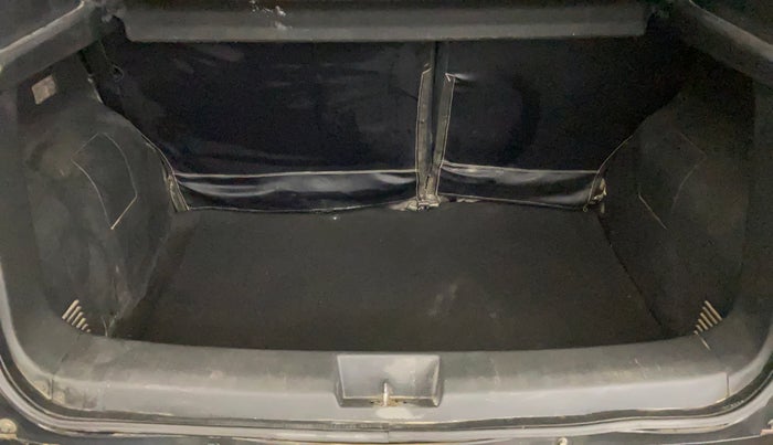 2022 Nissan MAGNITE XV MT, Petrol, Manual, 36,034 km, Boot Inside