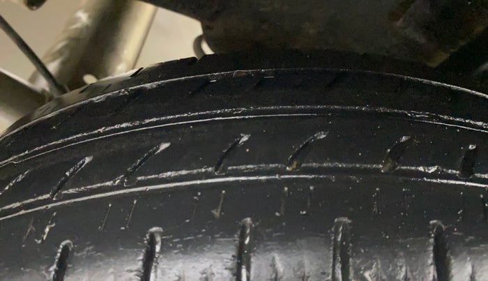 2018 Renault Kwid RXL, Petrol, Manual, 3,393 km, Left Rear Tyre Tread