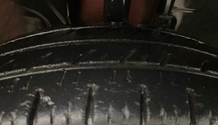 2018 Renault Kwid RXL, Petrol, Manual, 3,393 km, Right Front Tyre Tread