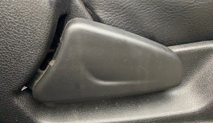 2018 Renault Kwid RXL, Petrol, Manual, 3,393 km, Driver Side Adjustment Panel