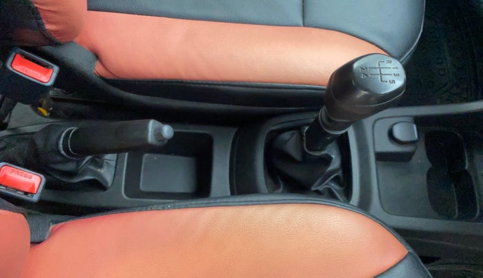 2018 Renault Kwid RXL, Petrol, Manual, 3,393 km, Gear Lever