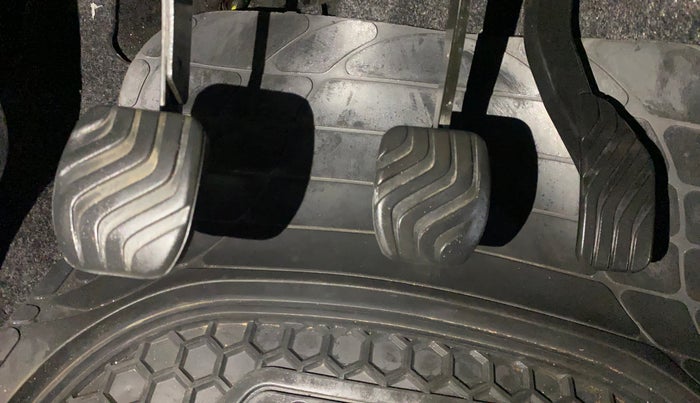 2018 Renault Kwid RXL, Petrol, Manual, 3,393 km, Pedals