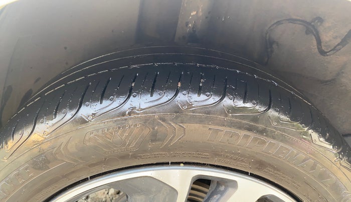 2022 Tata ALTROZ XZ PLUS PETROL, Petrol, Manual, 48,172 km, Right Rear Tyre Tread