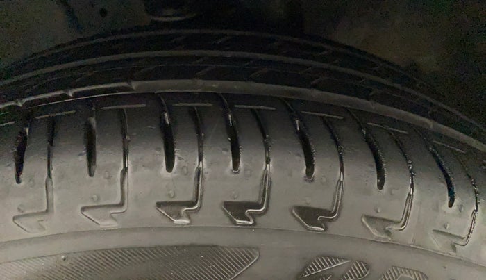2017 Maruti IGNIS DELTA 1.2, Petrol, Manual, 30,176 km, Right Front Tyre Tread