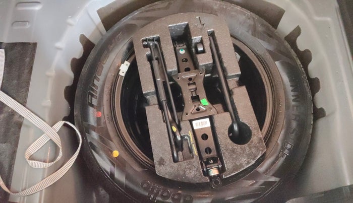 2022 Skoda KUSHAQ AMBITION 1.0L TSI MT, Petrol, Manual, 49,545 km, Spare Tyre