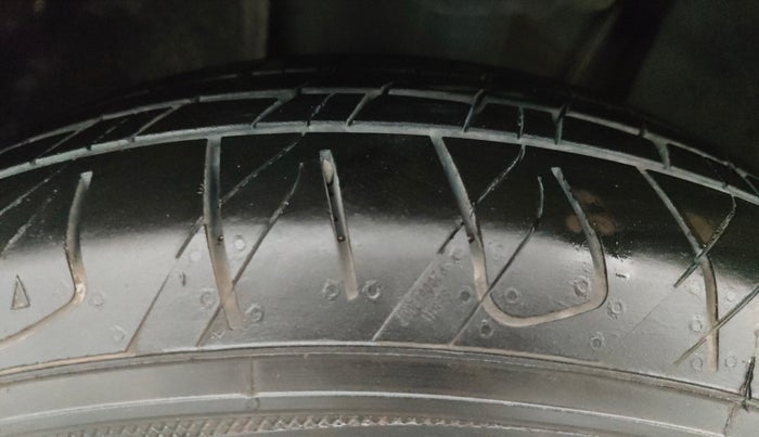 2022 Skoda KUSHAQ AMBITION 1.0L TSI MT, Petrol, Manual, 49,545 km, Left Front Tyre Tread