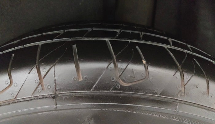 2022 Skoda KUSHAQ AMBITION 1.0L TSI MT, Petrol, Manual, 49,545 km, Left Rear Tyre Tread