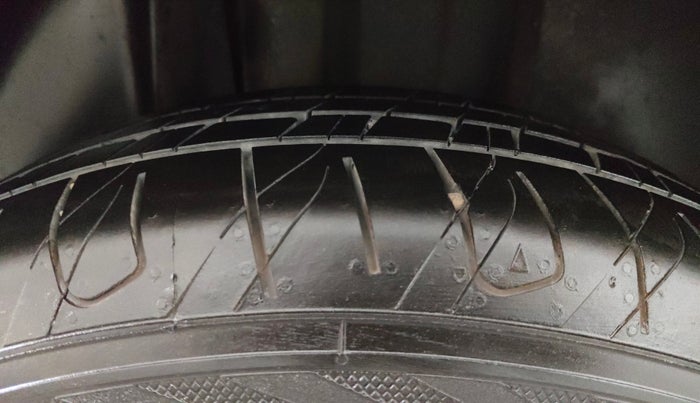 2022 Skoda KUSHAQ AMBITION 1.0L TSI MT, Petrol, Manual, 49,545 km, Right Rear Tyre Tread