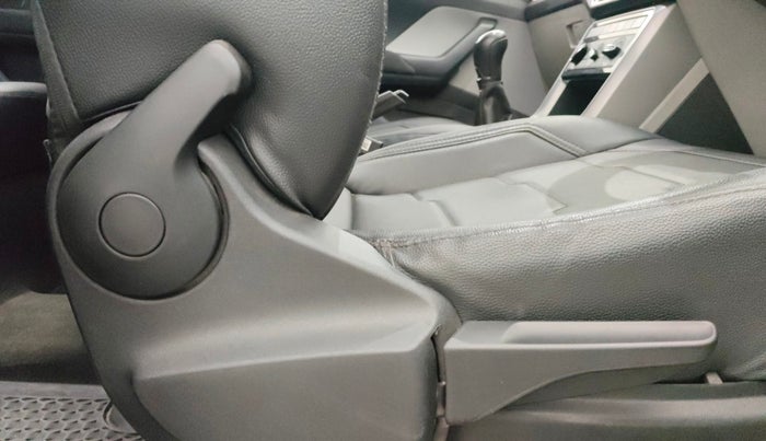 2022 Skoda KUSHAQ AMBITION 1.0L TSI MT, Petrol, Manual, 49,545 km, Driver Side Adjustment Panel