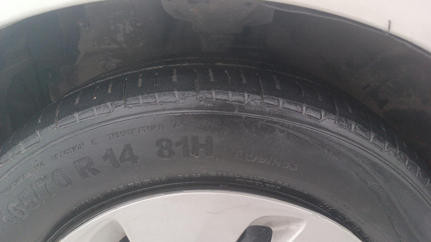 2015 Maruti Celerio VXI AMT, Petrol, Automatic, 1,08,145 km, Left Front Tyre Tread