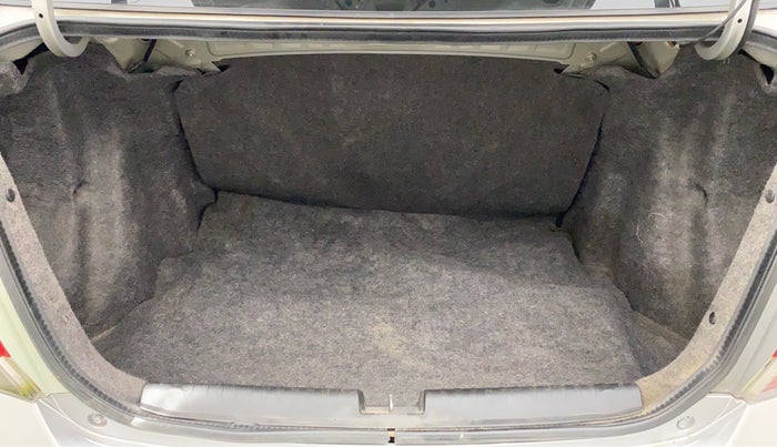 2015 Honda Amaze 1.2L I-VTEC VX, Petrol, Manual, 97,135 km, Boot Inside