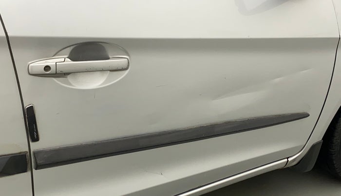 2015 Honda Amaze 1.2L I-VTEC VX, Petrol, Manual, 97,135 km, Driver-side door - Slightly dented