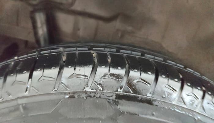 2015 Maruti Wagon R 1.0 VXI AMT, Petrol, Automatic, 95,278 km, Right Rear Tyre Tread