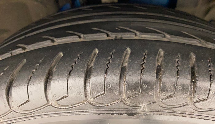 2018 Ford Ecosport TITANIUM 1.5L DIESEL, Diesel, Manual, 36,332 km, Right Front Tyre Tread