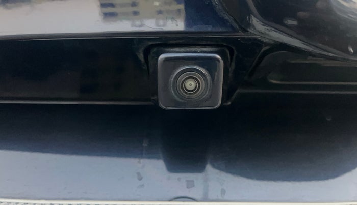 2022 Mahindra XUV700 AX 7 LUXURY P AT 7 STR, Petrol, Automatic, 44,614 km, Parking Camera