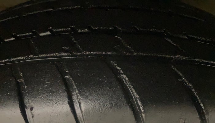 2015 Maruti Celerio ZXI, Petrol, Manual, 57,068 km, Right Front Tyre Tread