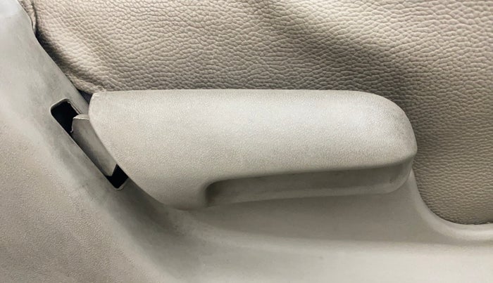 2015 Maruti Celerio ZXI, Petrol, Manual, 57,068 km, Driver Side Adjustment Panel