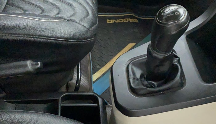 2019 Maruti New Wagon-R LXI CNG (O) 1.0, CNG, Manual, 84,385 km, Gear Lever