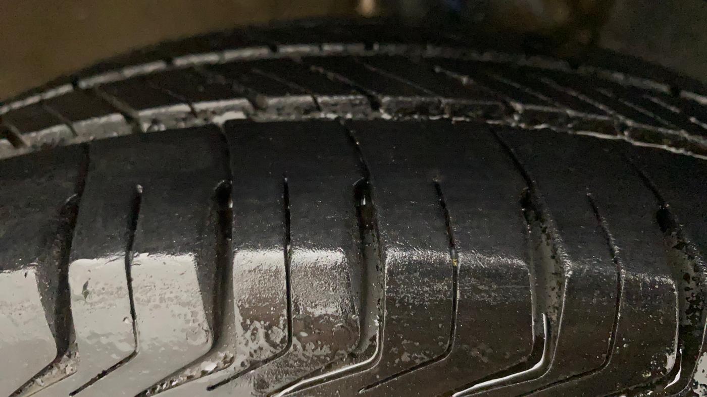 2019 Maruti New Wagon-R LXI CNG (O) 1.0, CNG, Manual, 84,385 km, Right Front Tyre Tread
