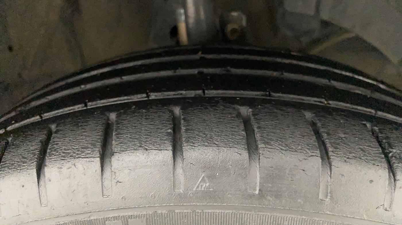 2021 Maruti Baleno ZETA PETROL 1.2, Petrol, Manual, 48,410 km, Right Front Tyre Tread