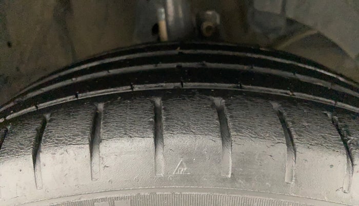 2021 Maruti Baleno ZETA PETROL 1.2, Petrol, Manual, 48,410 km, Right Front Tyre Tread