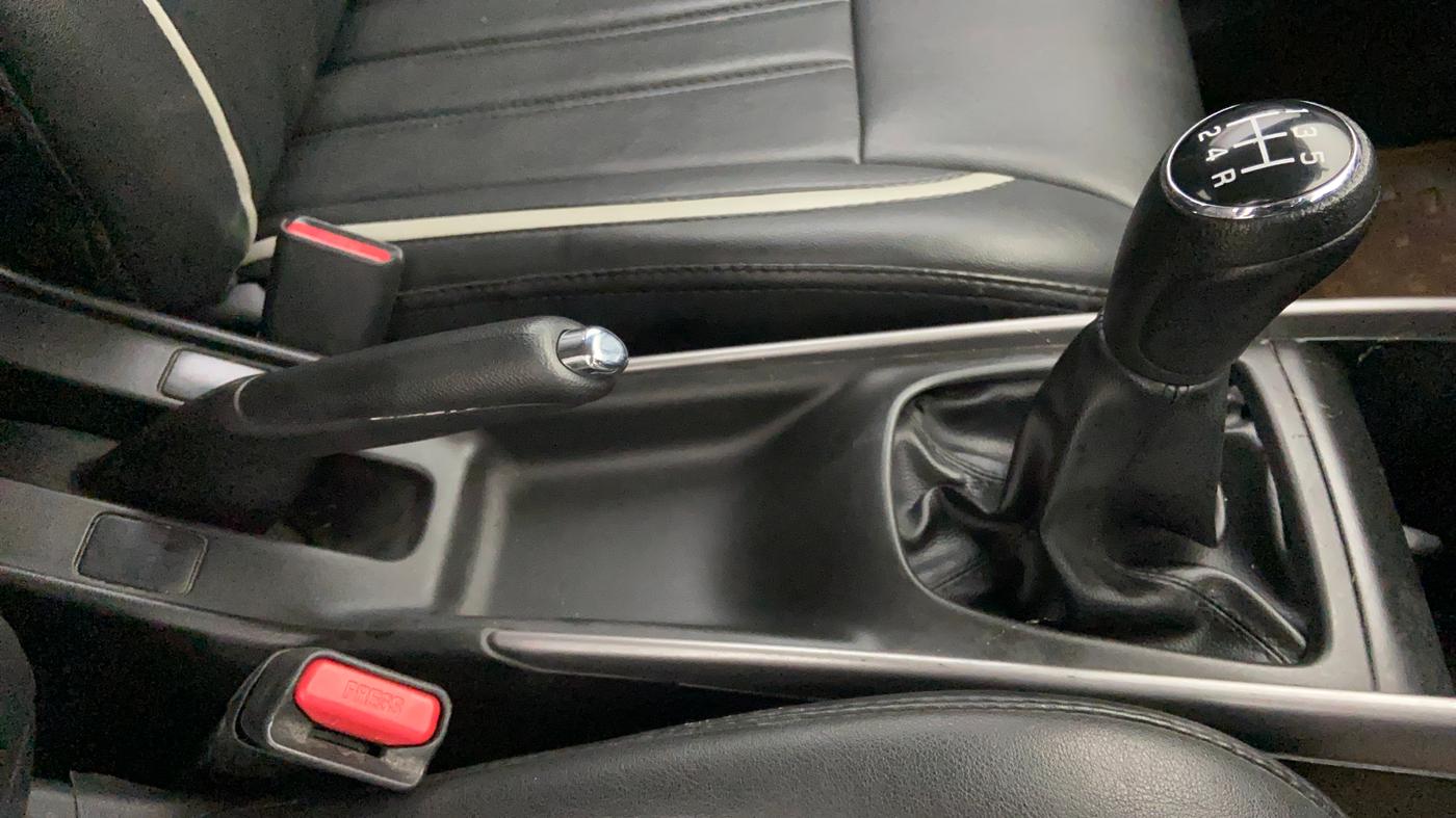 2021 Maruti Baleno ZETA PETROL 1.2, Petrol, Manual, 48,410 km, Gear Lever
