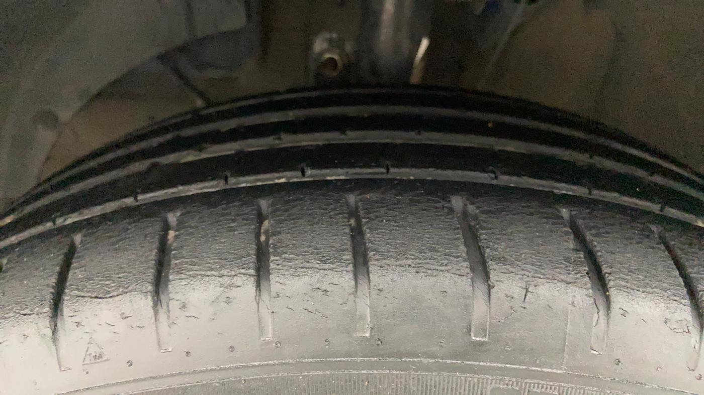 2021 Maruti Baleno ZETA PETROL 1.2, Petrol, Manual, 48,410 km, Left Front Tyre Tread