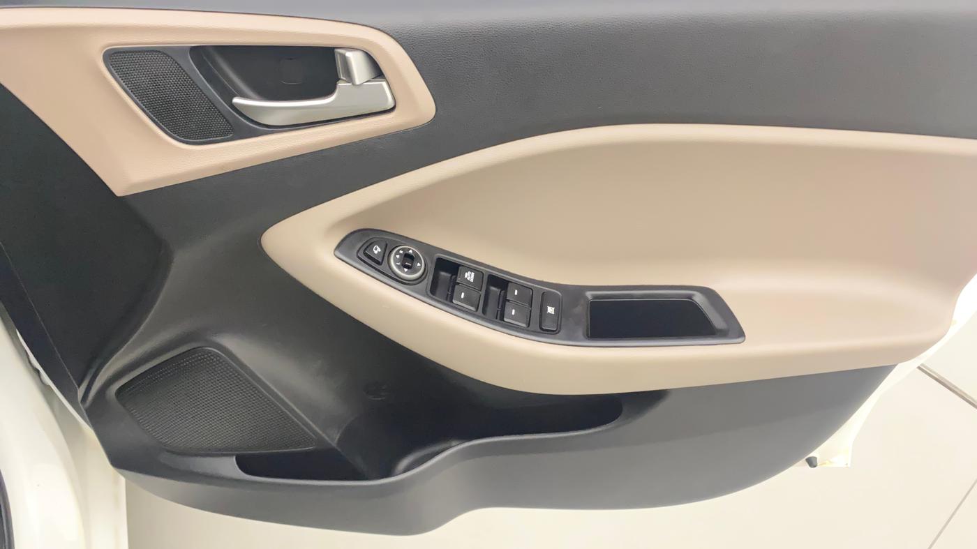 2019 Hyundai Elite i20 SPORTZ PLUS 1.4 CRDI, Diesel, Manual, 72,061 km, Driver Side Door Panels Control