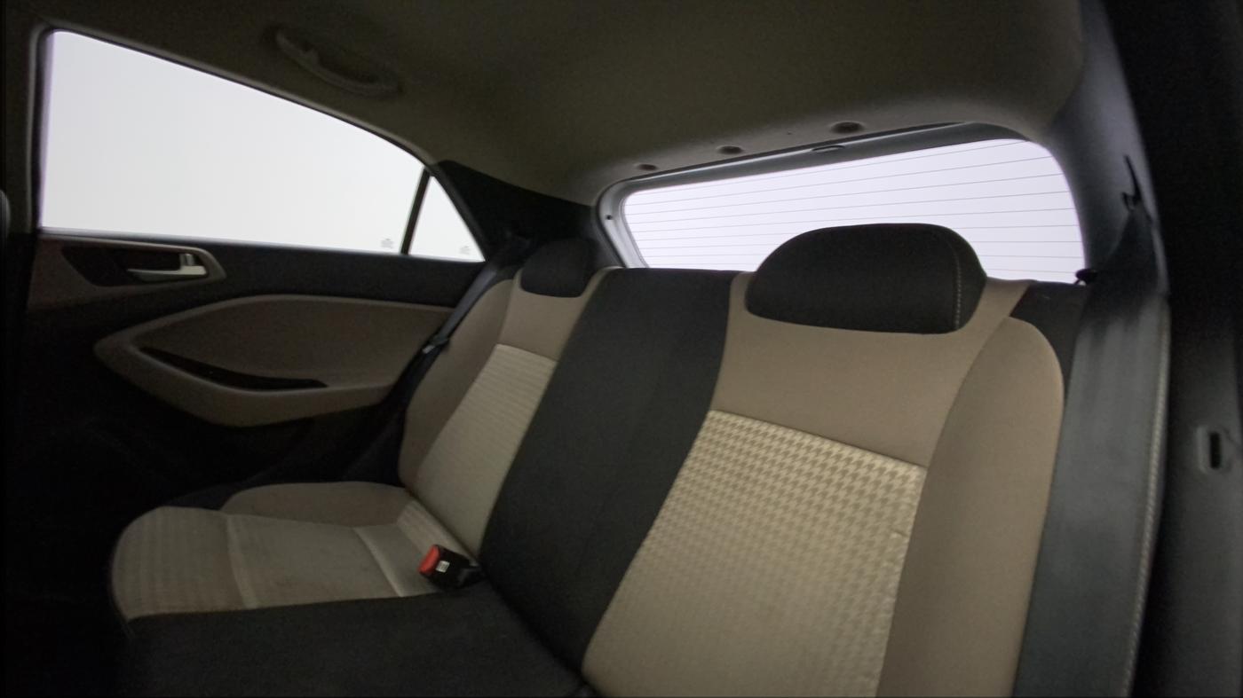 2019 Hyundai Elite i20 SPORTZ PLUS 1.4 CRDI, Diesel, Manual, 72,061 km, Right Side Rear Door Cabin
