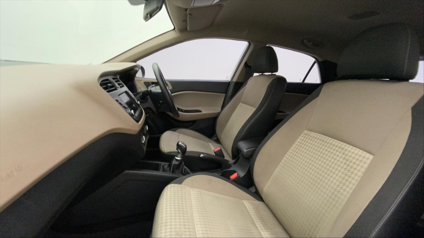 2019 Hyundai Elite i20 SPORTZ PLUS 1.4 CRDI, Diesel, Manual, 72,061 km, Right Side Front Door Cabin