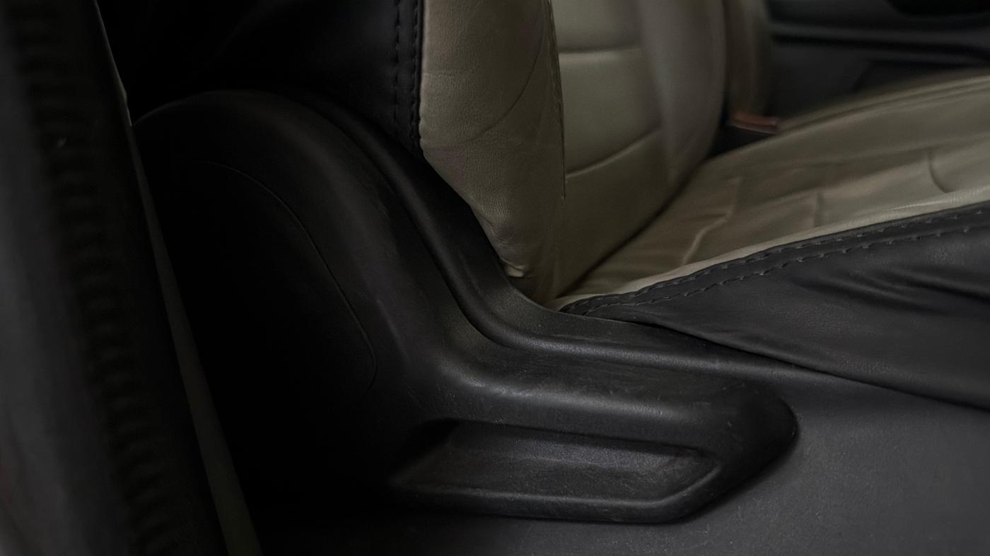 2020 Tata TIGOR XM PETROL, Petrol, Manual, 75,783 km, Driver Side Adjustment Panel