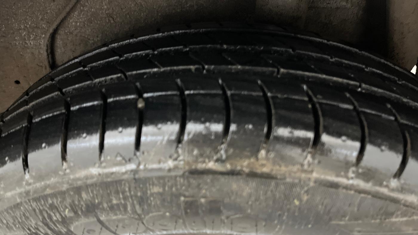 2018 Maruti Celerio VXI (O) CNG, CNG, Manual, 34,270 km, Left Rear Tyre Tread