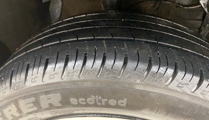 2021 Maruti Vitara Brezza VXI AT SHVS, Petrol, Automatic, 28,754 km, Right Front Tyre Tread