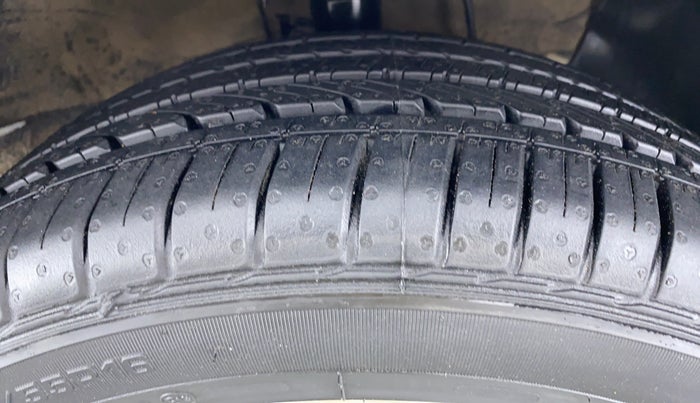 2019 Hyundai Verna 1.6 SX VTVT (O), Petrol, Manual, 81,902 km, Right Front Tyre Tread
