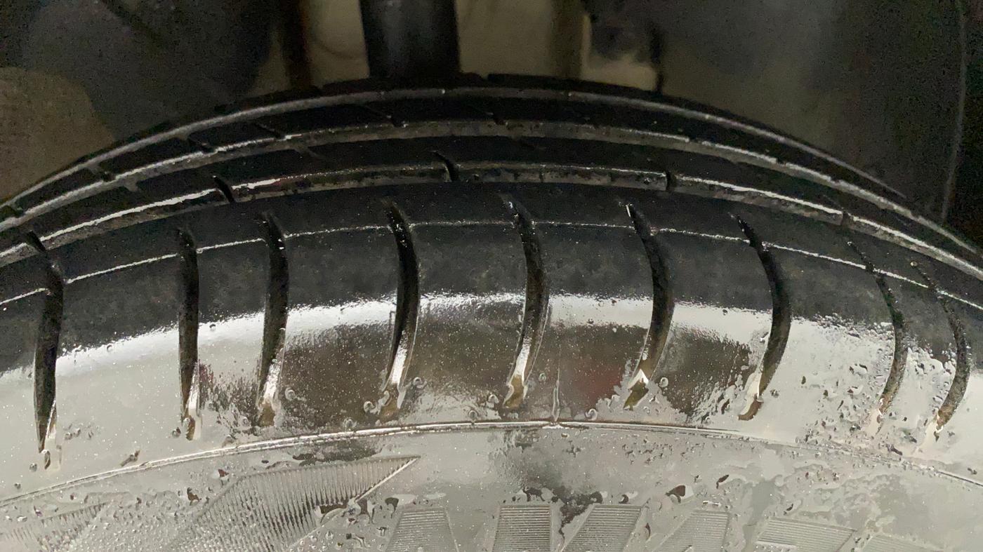 2016 Renault Kwid RXT 1.0 (O), Petrol, Manual, 77,559 km, Right Front Tyre Tread